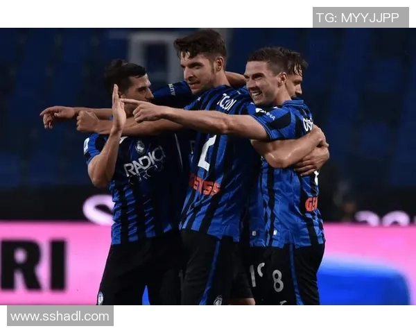 斯普利特海杜克与雅西的激烈对决揭示足球战术与团队精神的较量